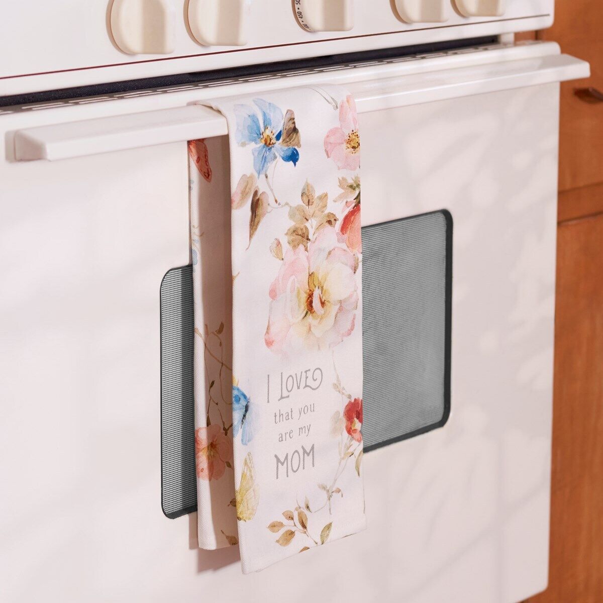 Primitives by Kathy Kitchen Towel - I Love That You Are My Mom