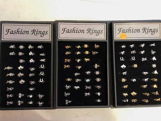 Set of 96 Adjustable Rings with Horses and Horseshoes, Gold & Imitation Rhodium